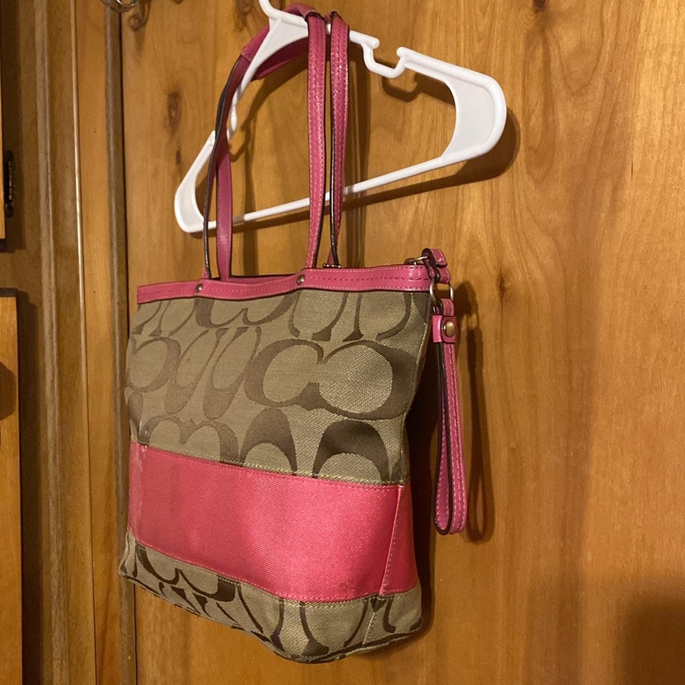 Coach Purse - Picture 5 of 15